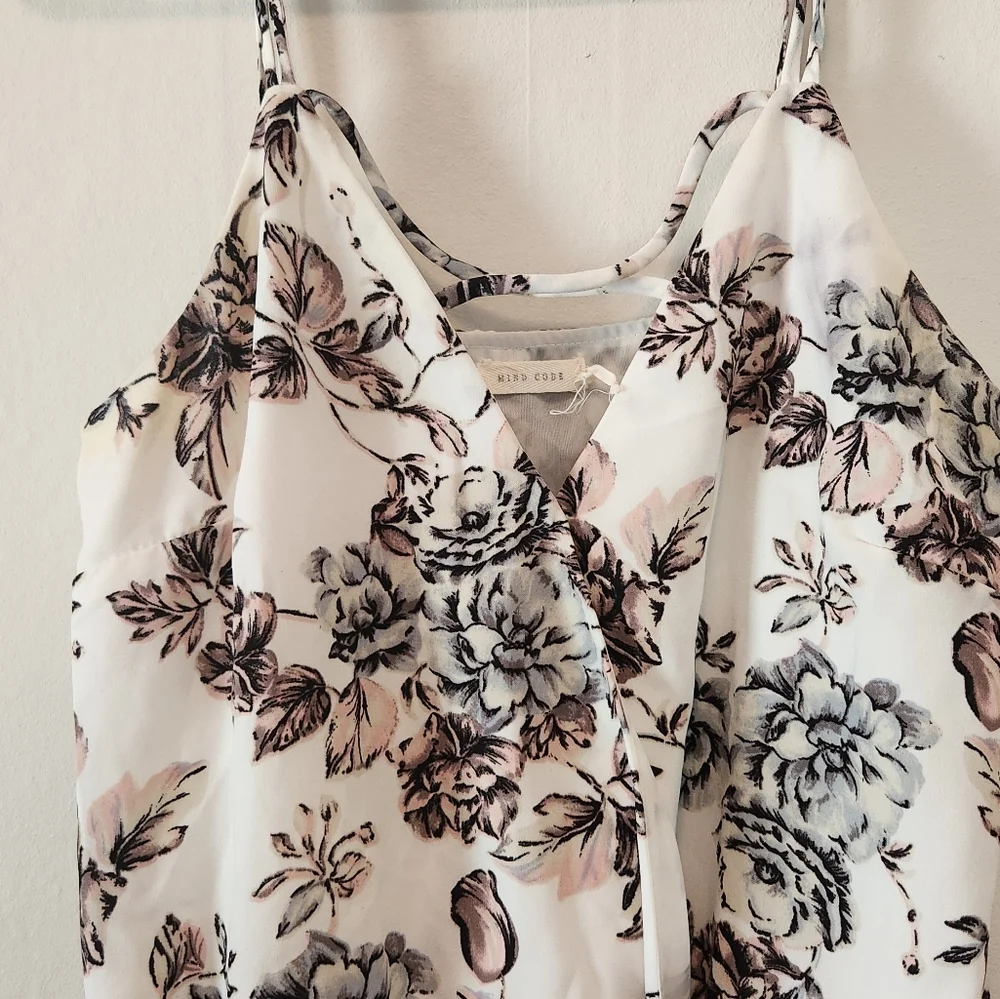 Floral Tank - Picture 2 of 4